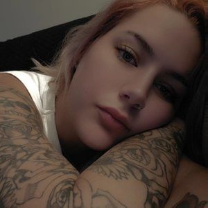 Meet your Posher, Effie